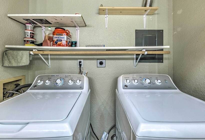 Sleepy Bear Cabin In Ruidoso: Deck & Yard Games!