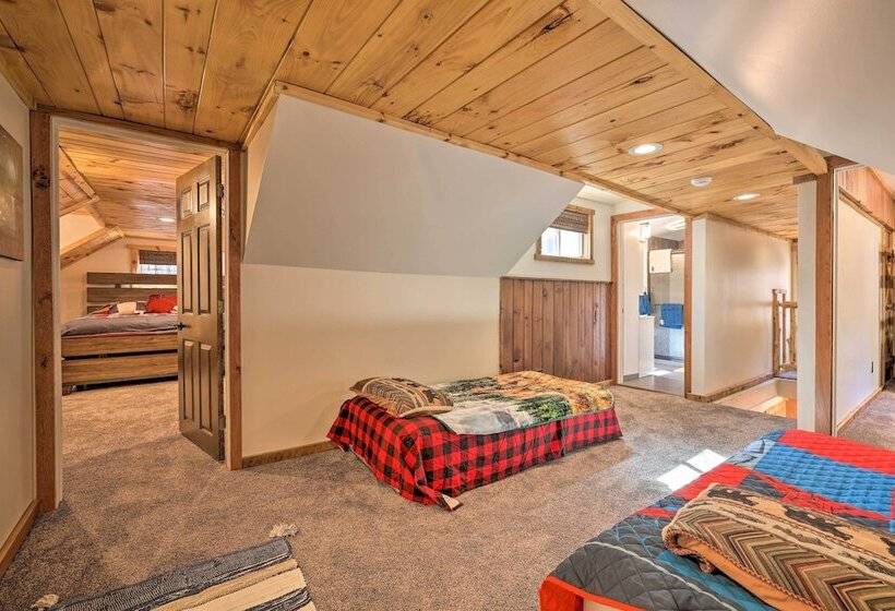 Spacious Escape W/ Deck & Ponds Near Skiing!