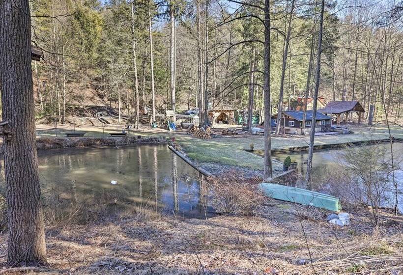 Spacious Escape W/ Deck & Ponds Near Skiing!