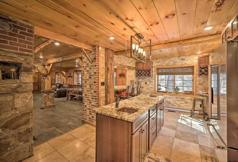 Spacious Escape W/ Deck & Ponds Near Skiing!