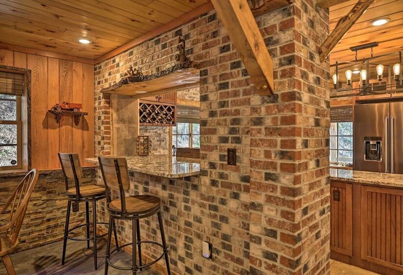 Spacious Escape W/ Deck & Ponds Near Skiing!