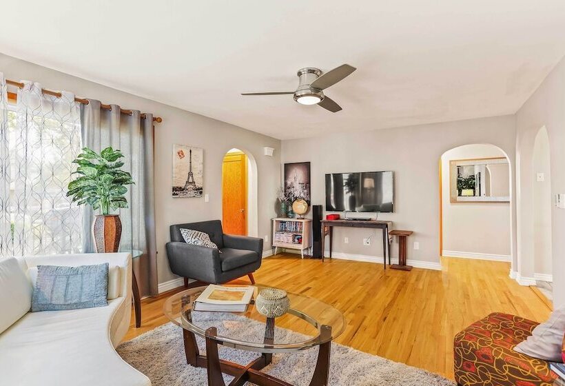 Spacious Family Home W/ Garage Game Room & Office!