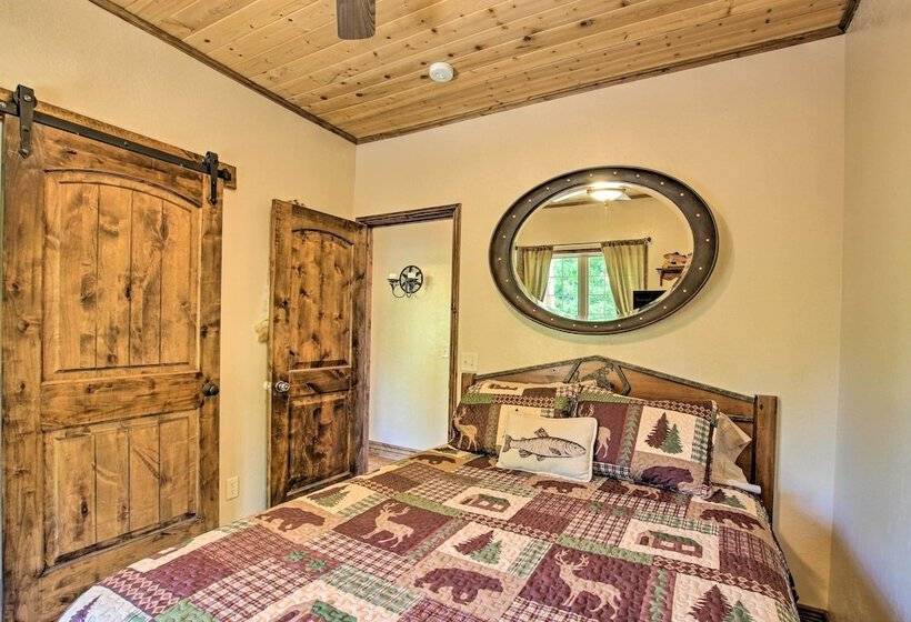 Spacious Fish Haven Cabin W/ Game Room + Deck!