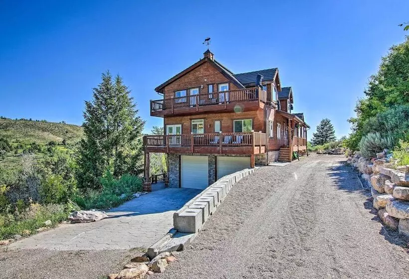 Spacious Fish Haven Cabin W/ Game Room + Deck!