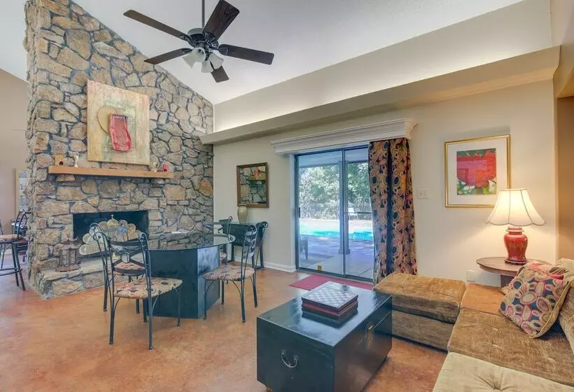 Spacious Southaven Home On 8 Acres W/ Private Pool