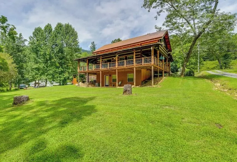Stunning Creekside Cosby Cabin W/ Deck + Fire Pit!
