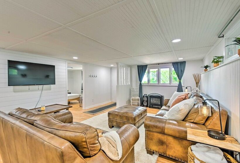 Stylish Franklin Cabin On 6 Private Acres!