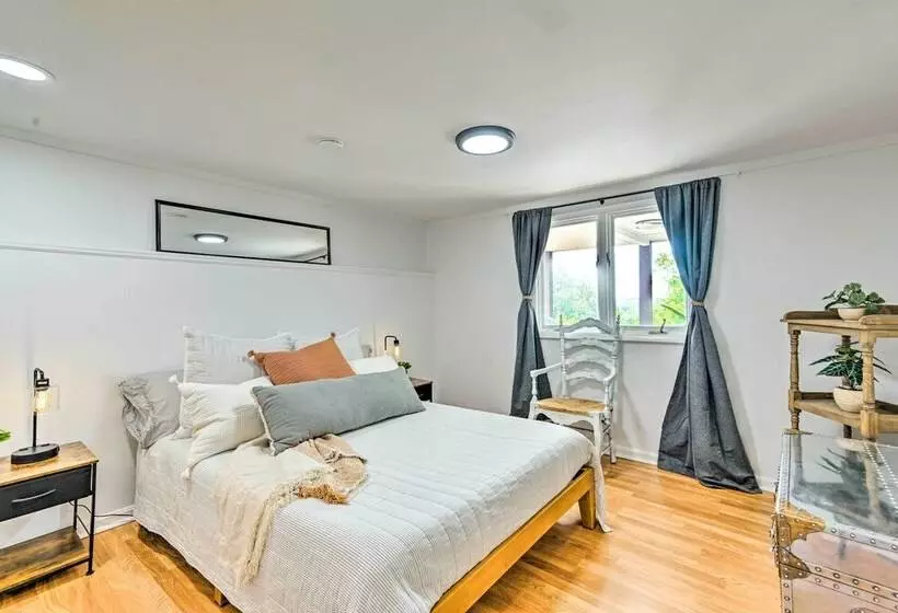 Stylish Franklin Cabin On 6 Private Acres!