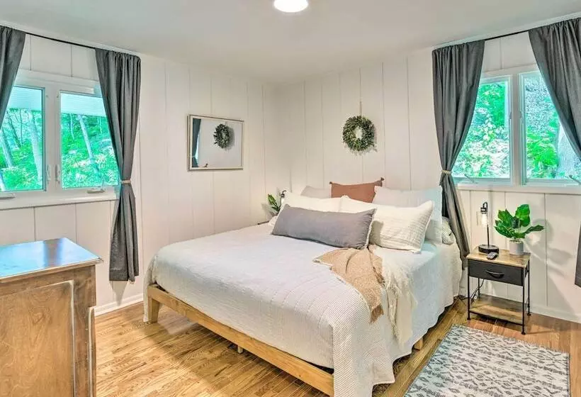 Stylish Franklin Cabin On 6 Private Acres!