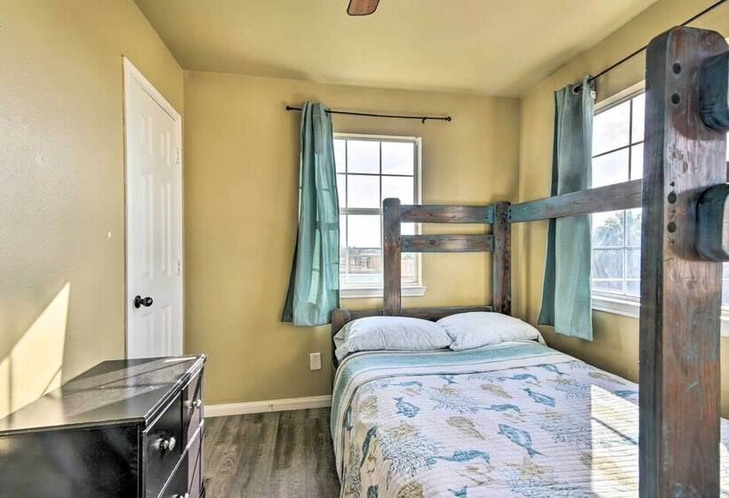 1/2 Mi To Sand: Surfside Beach Retreat!