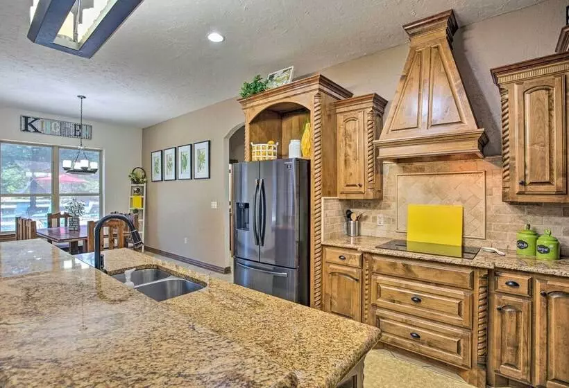 14 Acre Terrell Ranch Escape W/ Pool & Fire Pit!