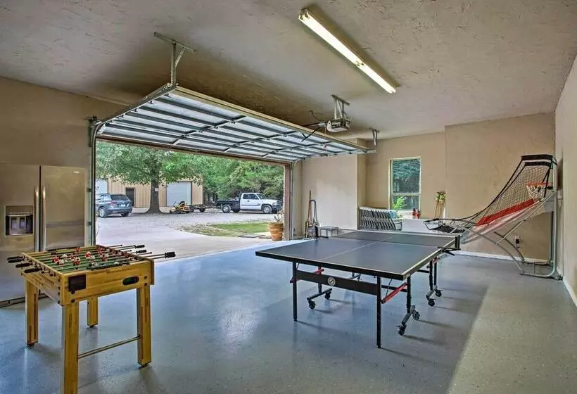 14 Acre Terrell Ranch Escape W/ Pool & Fire Pit!