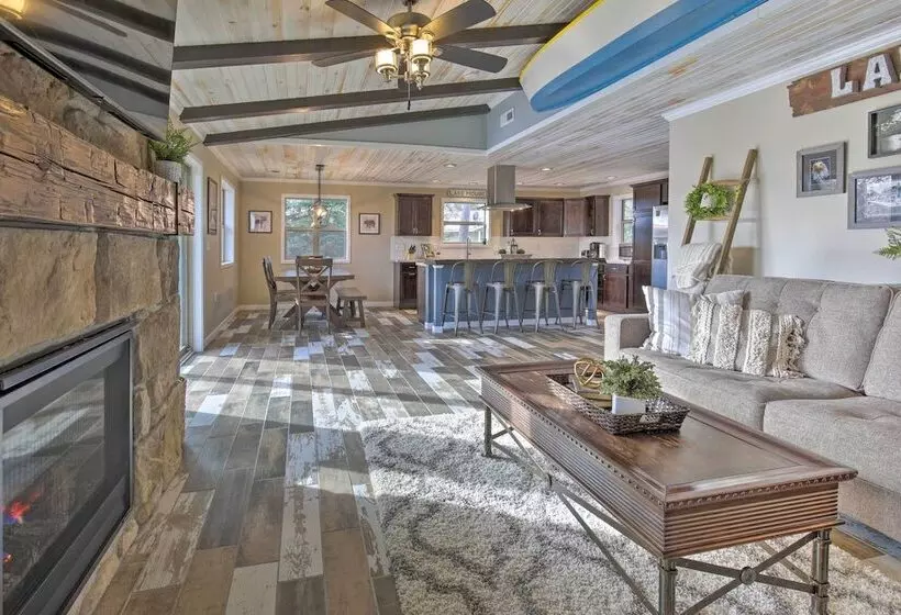 Tranquil Lakefront Cabin: Fire Pit, Grill & Patio