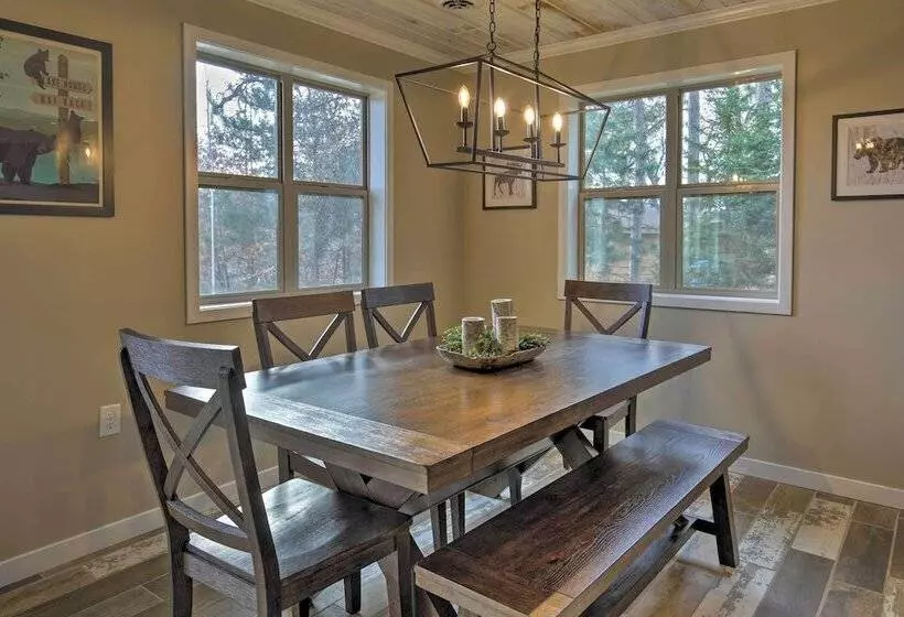 Tranquil Lakefront Cabin: Fire Pit, Grill & Patio