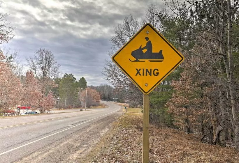 Tranquil Lakefront Cabin: Fire Pit, Grill & Patio