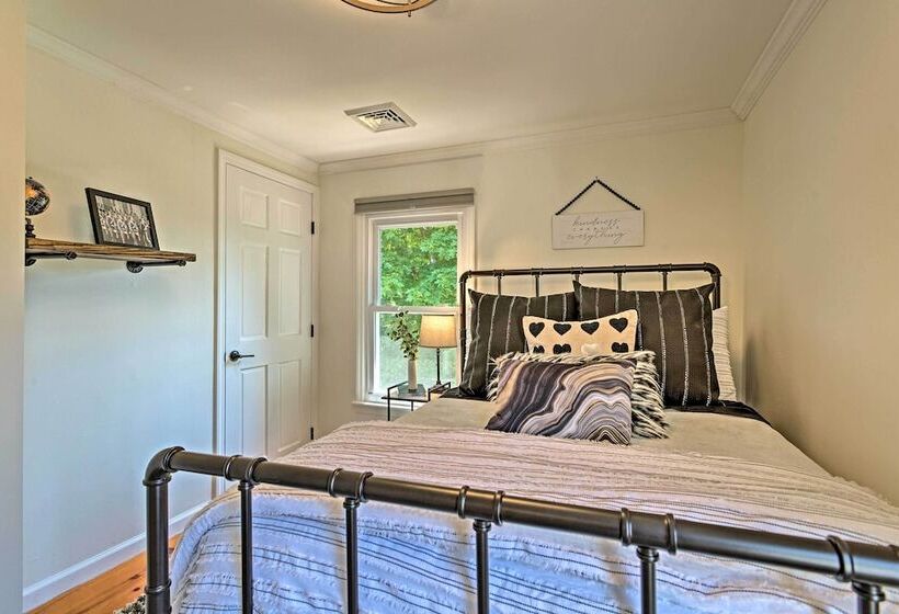 Updated Home W/ Patio Half Mile To West Point