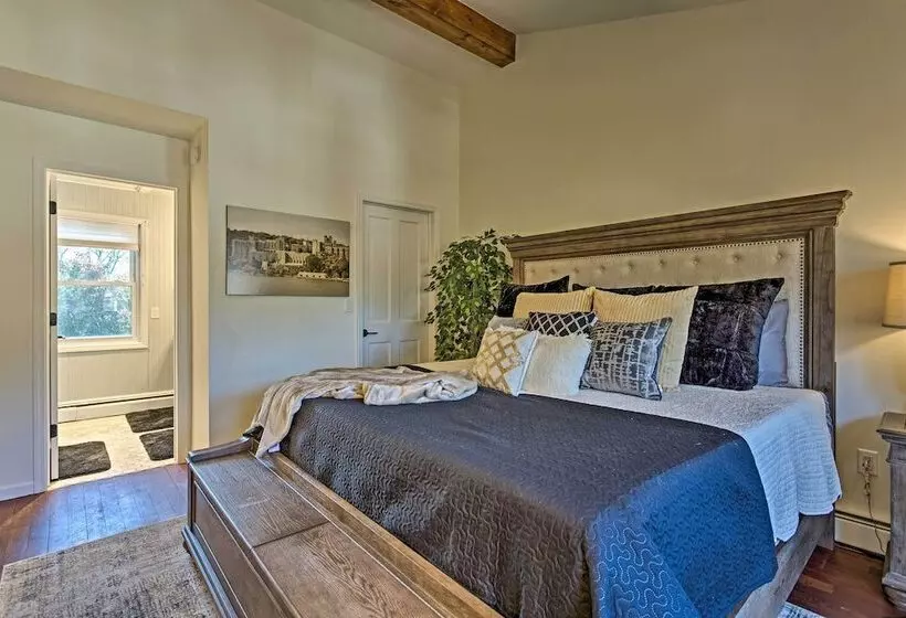 Updated Home W/ Patio Half Mile To West Point