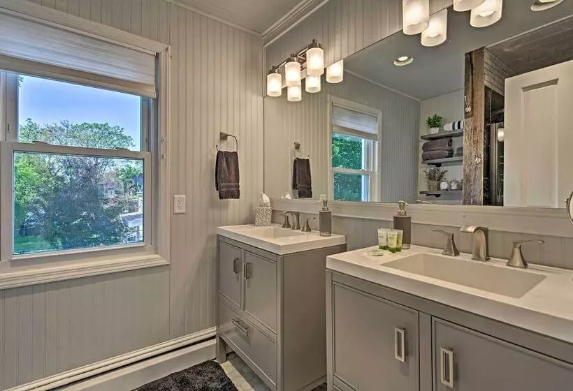 Updated Home W/ Patio Half Mile To West Point