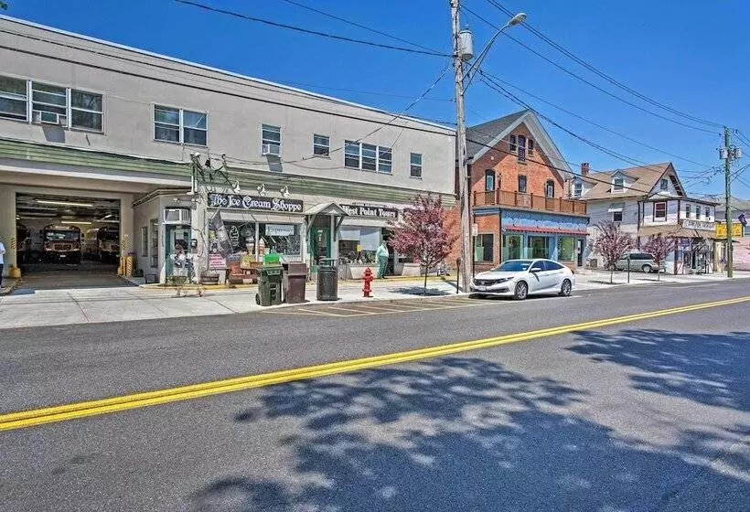 Updated Home W/ Patio Half Mile To West Point