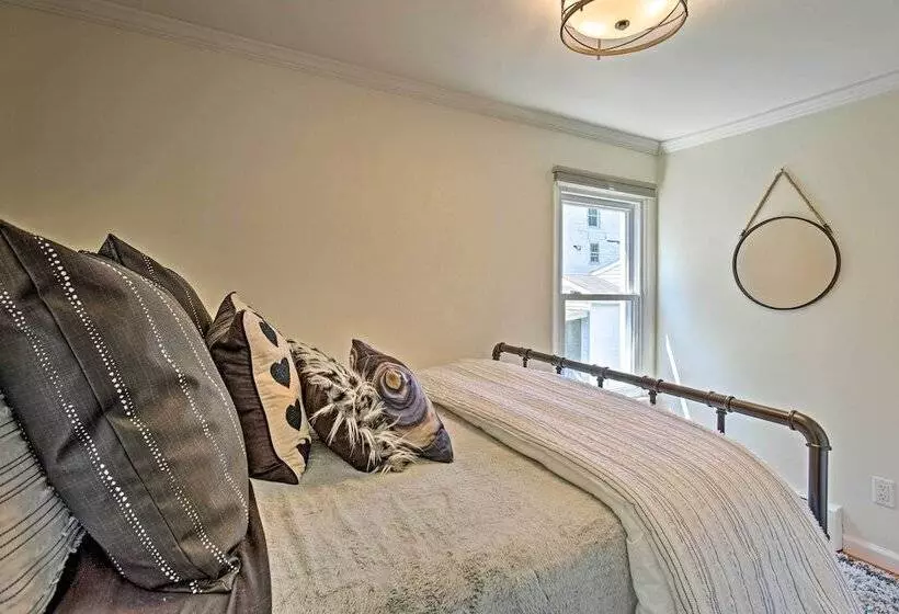 Updated Home W/ Patio Half Mile To West Point