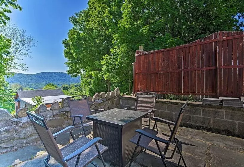 Updated Home W/ Patio Half Mile To West Point