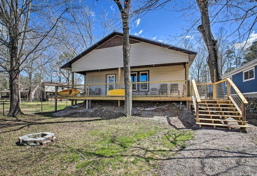 Kayaks & Boat Slip: Waterfront Hot Springs Home!