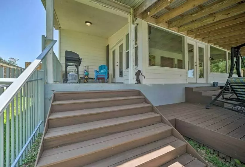 Waterfront Kingsland Home With Pool + River Access