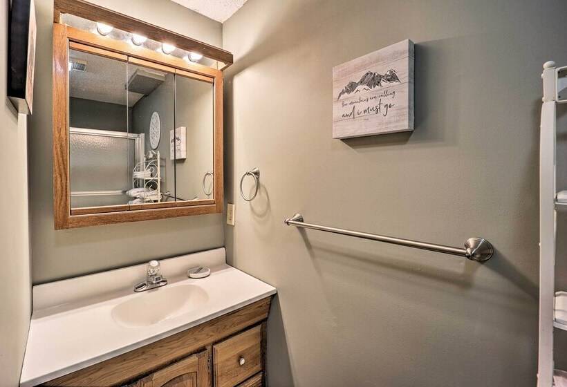 Skiway Chalet Home W/ Hot Tub In Beech Mountain!