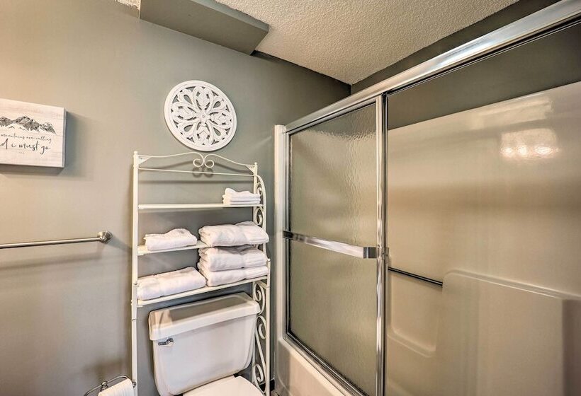 Skiway Chalet Home W/ Hot Tub In Beech Mountain!