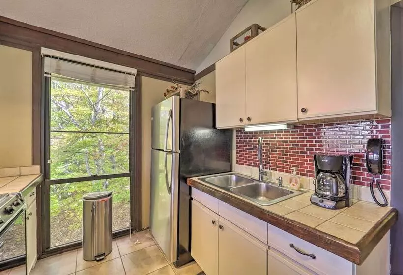 Skiway Chalet  Home W/ Hot Tub In Beech Mountain!