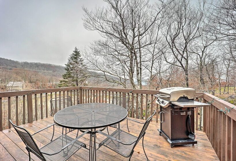 Skiway Chalet Home W/ Hot Tub In Beech Mountain!