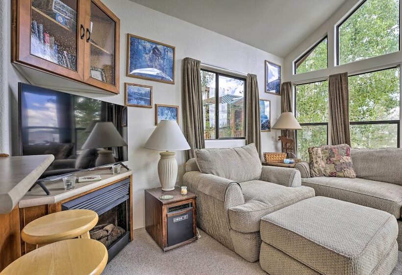 Bright Fairplay Cabin W/ Deck + All Seasons Fun!