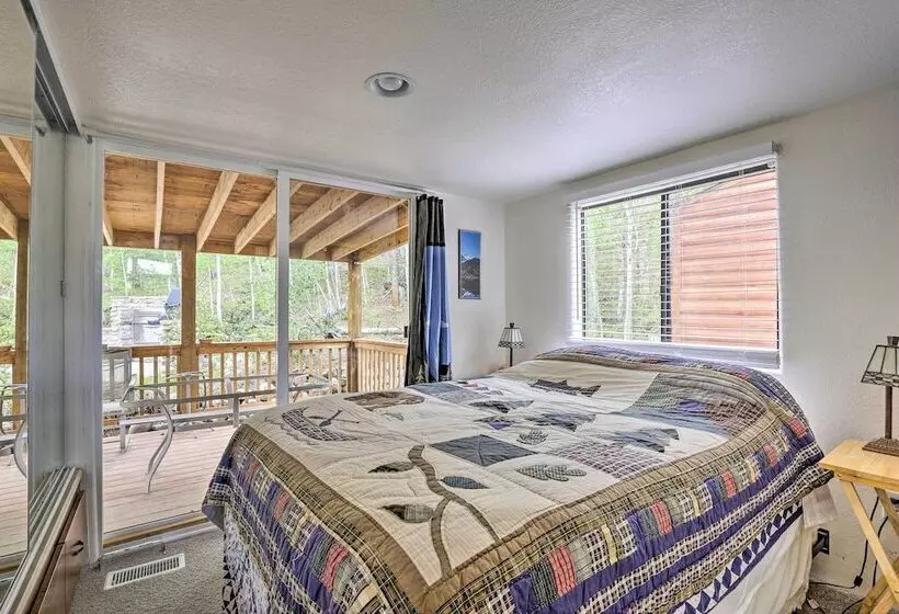 Bright Fairplay Cabin W/ Deck + All Seasons Fun!