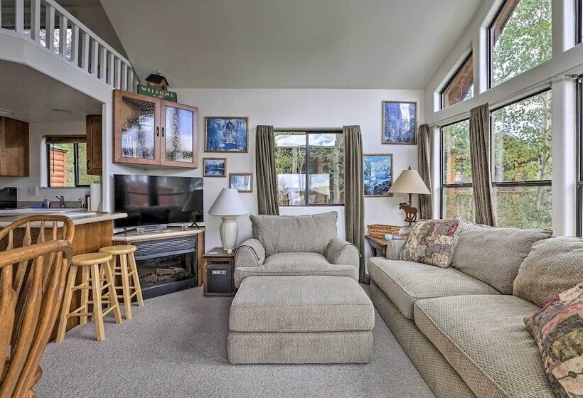 Bright Fairplay Cabin W/ Deck + All Seasons Fun!