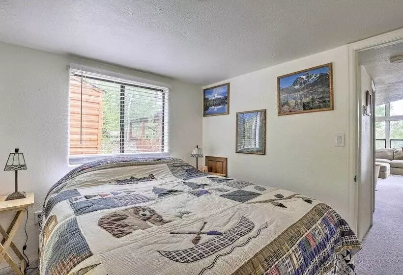 Bright Fairplay Cabin W/ Deck + All Seasons Fun!