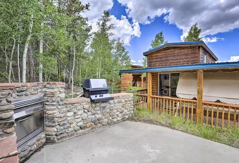 Bright Fairplay Cabin W/ Deck + All Seasons Fun!