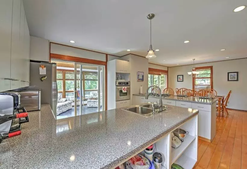 Charming Hyannis Home W/ Deck: Walk To Beach!