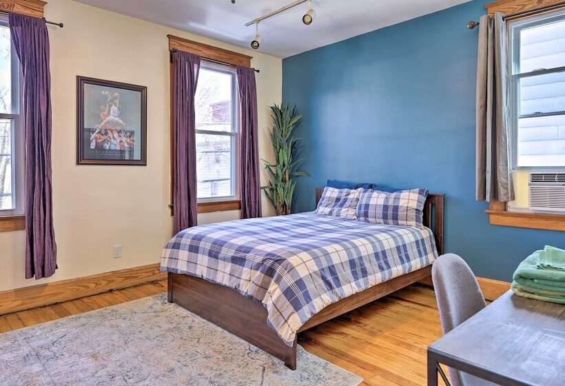 Cincinnati Home W/ Deck & Private Hot Tub!