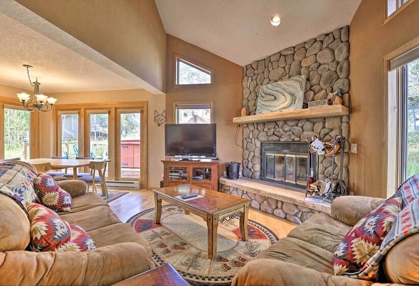 10 Mi To Keystone Resort: Cabin W/ Hot Tub!