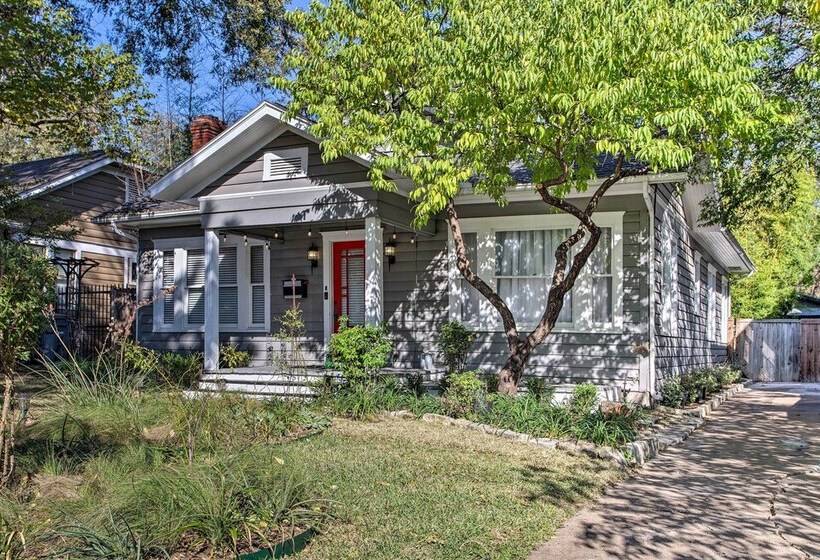 Dallas Couples Retreat: Walk To Lower Greenville!