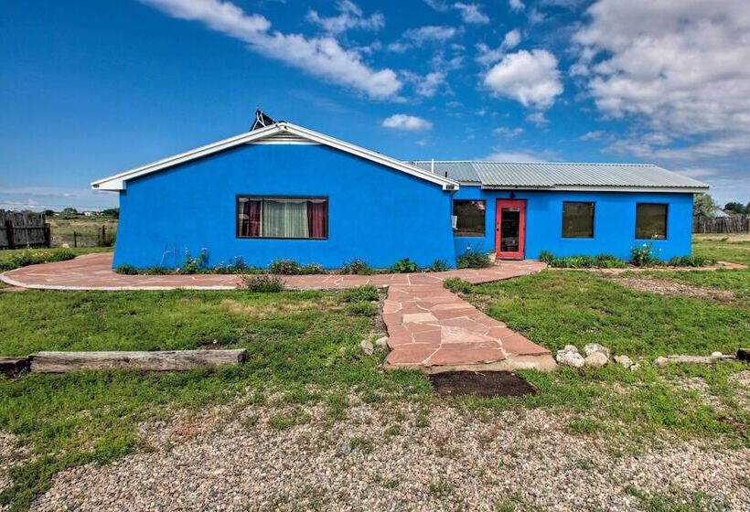 Cozy  Blue Adobe  W/ Steam Room 2 Mi. From Taos!