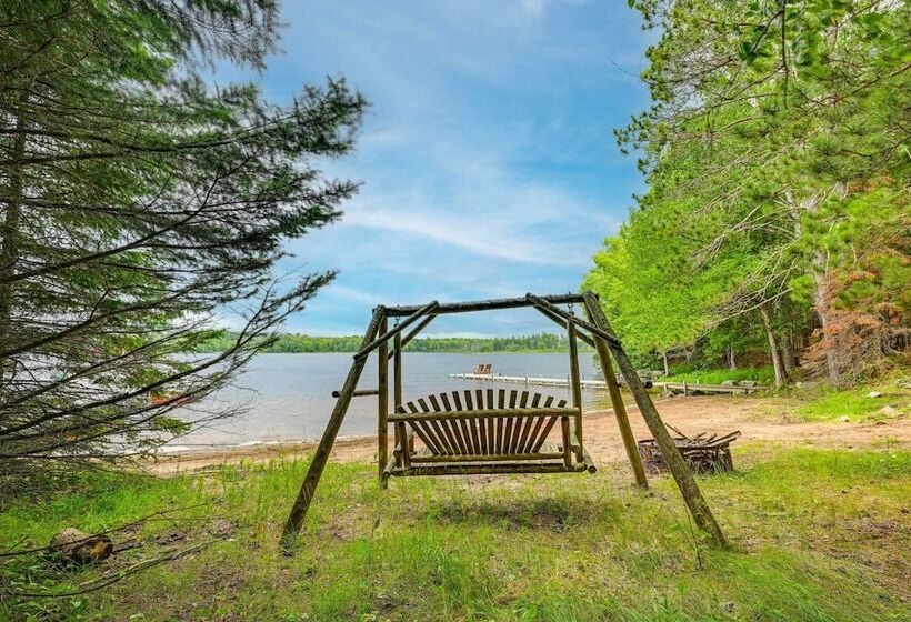 Cozy Echo Lake Cabin Near Snowmobiling Trail!
