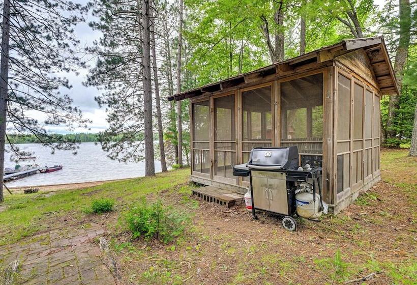 Cozy Echo Lake Cabin Near Snowmobiling Trail!