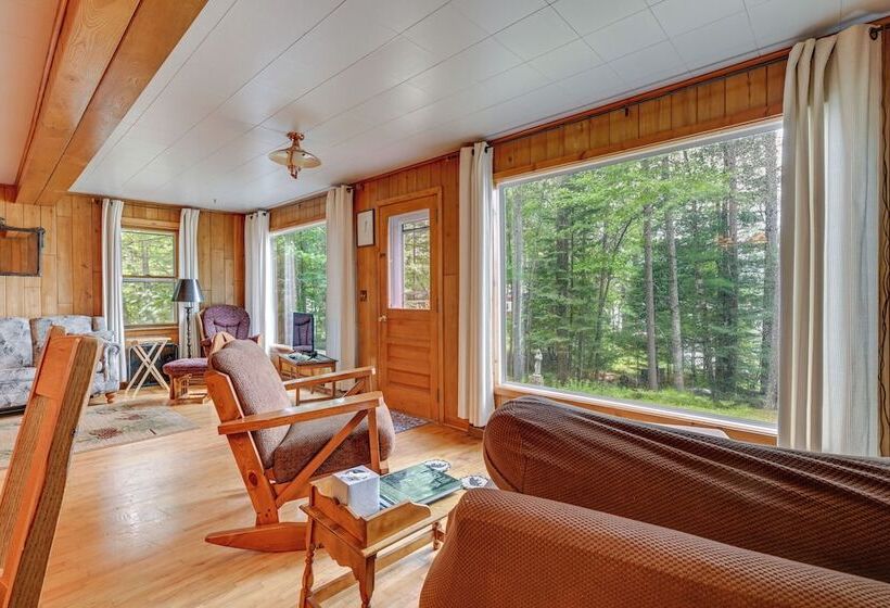 Cozy Echo Lake Cabin Near Snowmobiling Trail!