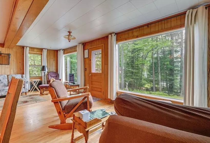 Cozy Echo Lake Cabin Near Snowmobiling Trail!