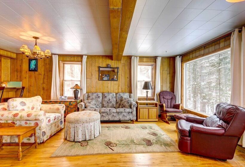 Cozy Echo Lake Cabin Near Snowmobiling Trail!