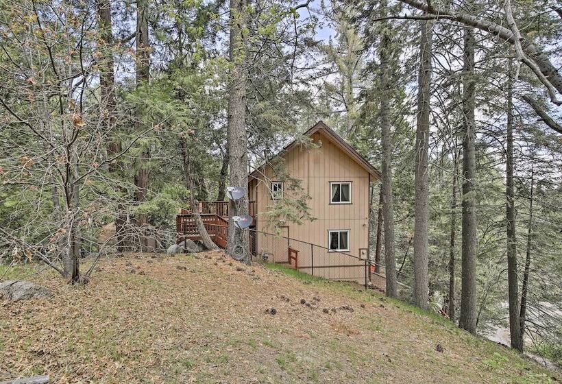 Cozy Lake Arrowhead Cabin W/ Hot Tub & Deck!