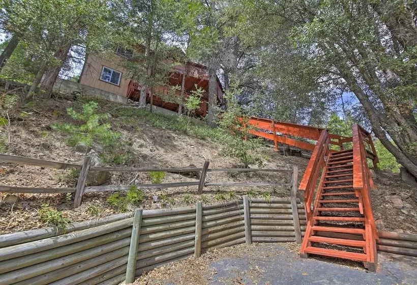 Cozy Lake Arrowhead Cabin W/ Hot Tub & Deck!