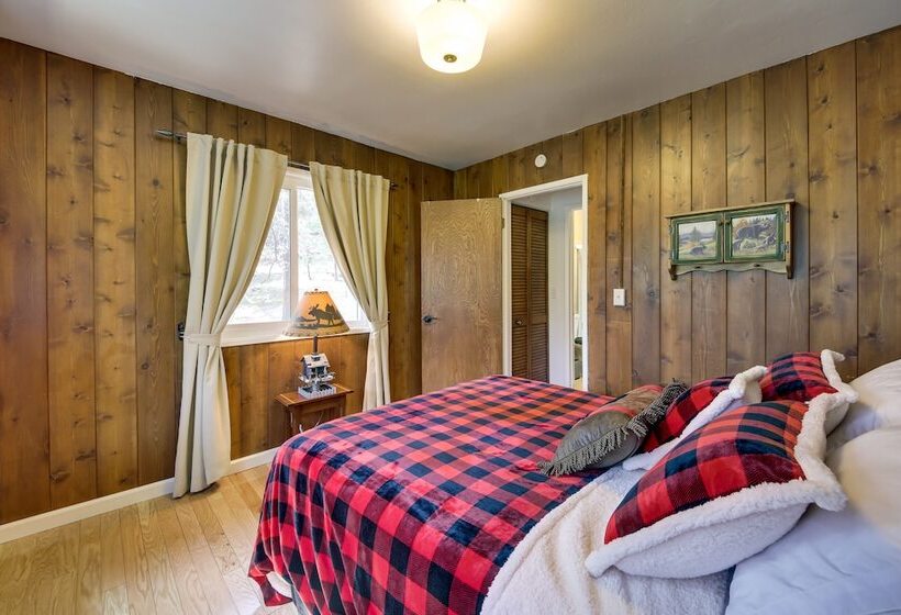 Cozy Lake Arrowhead Cabin W/ Hot Tub & Deck!