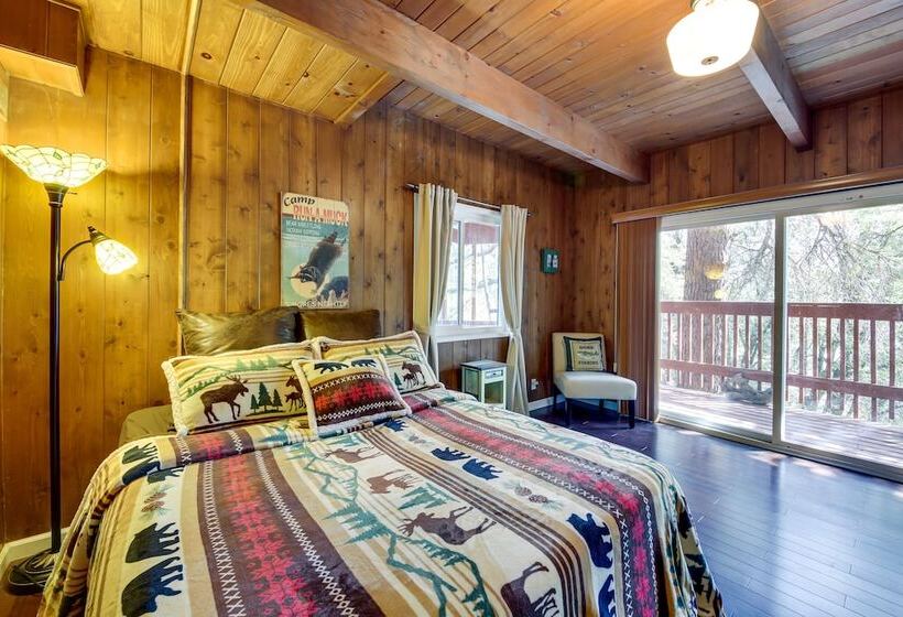 Cozy Lake Arrowhead Cabin W/ Hot Tub & Deck!